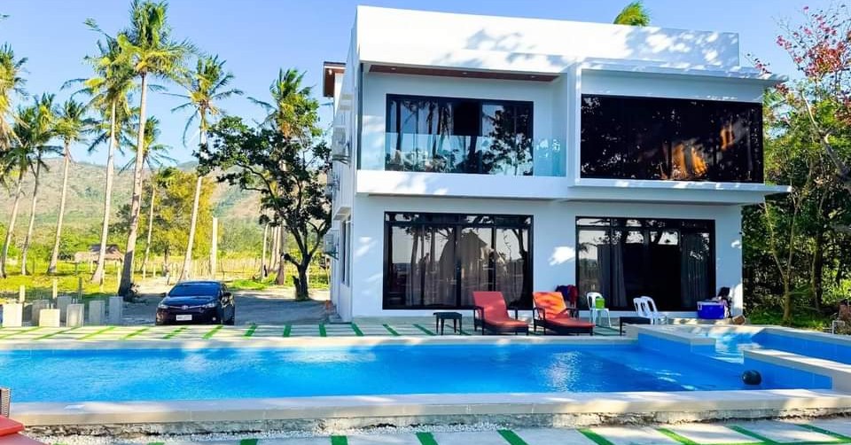 Saffire Beach Resort and Glamping Facebook ad: Sunsets, sea breeze with sand on your feet!