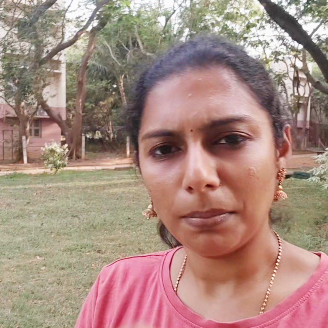 E-Com Coach Nivetha Facebook ad: FREE Amazon Masterclass for Beginners