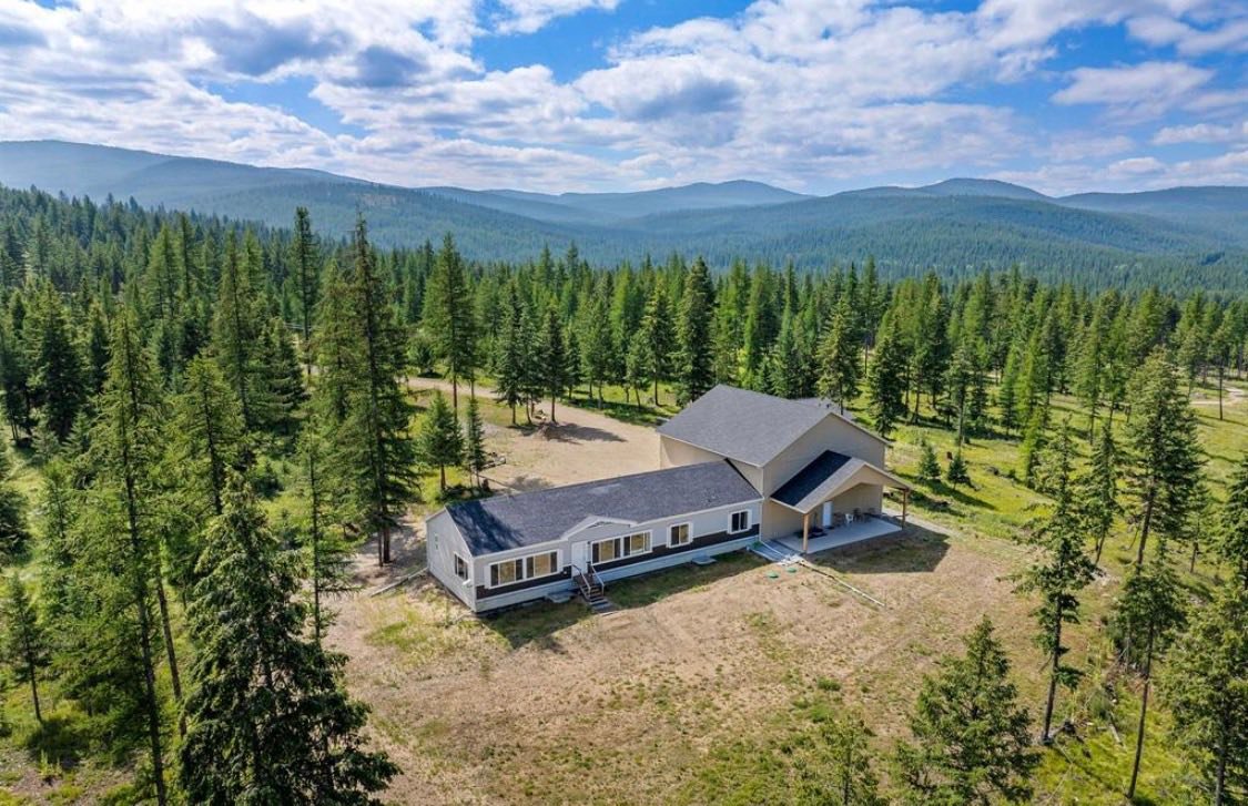 Jeff Fisher Facebook ad: MOTIVATED SELLER | 160 ACRES BORDERING PUBLIC LAND…