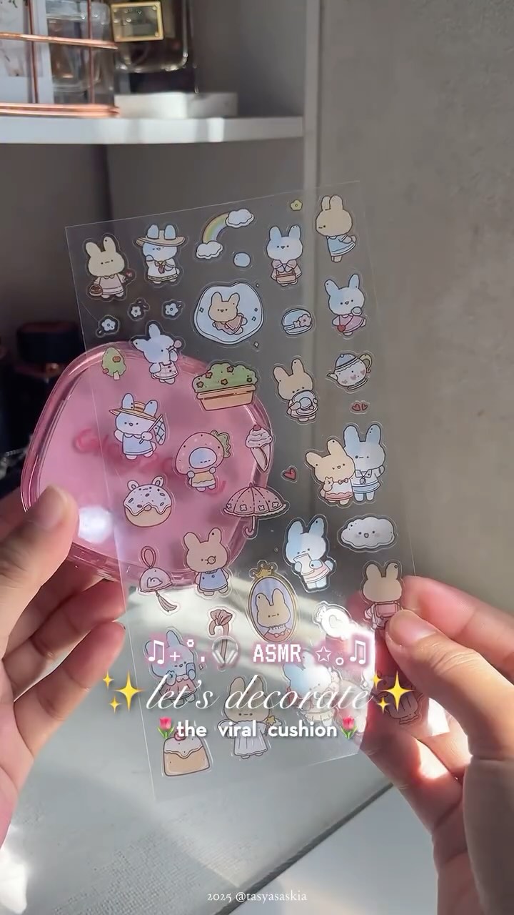 Glad 2 Glow Indonesia Facebook ad: ASMR ♫₊˚.. ༘⋆✩。