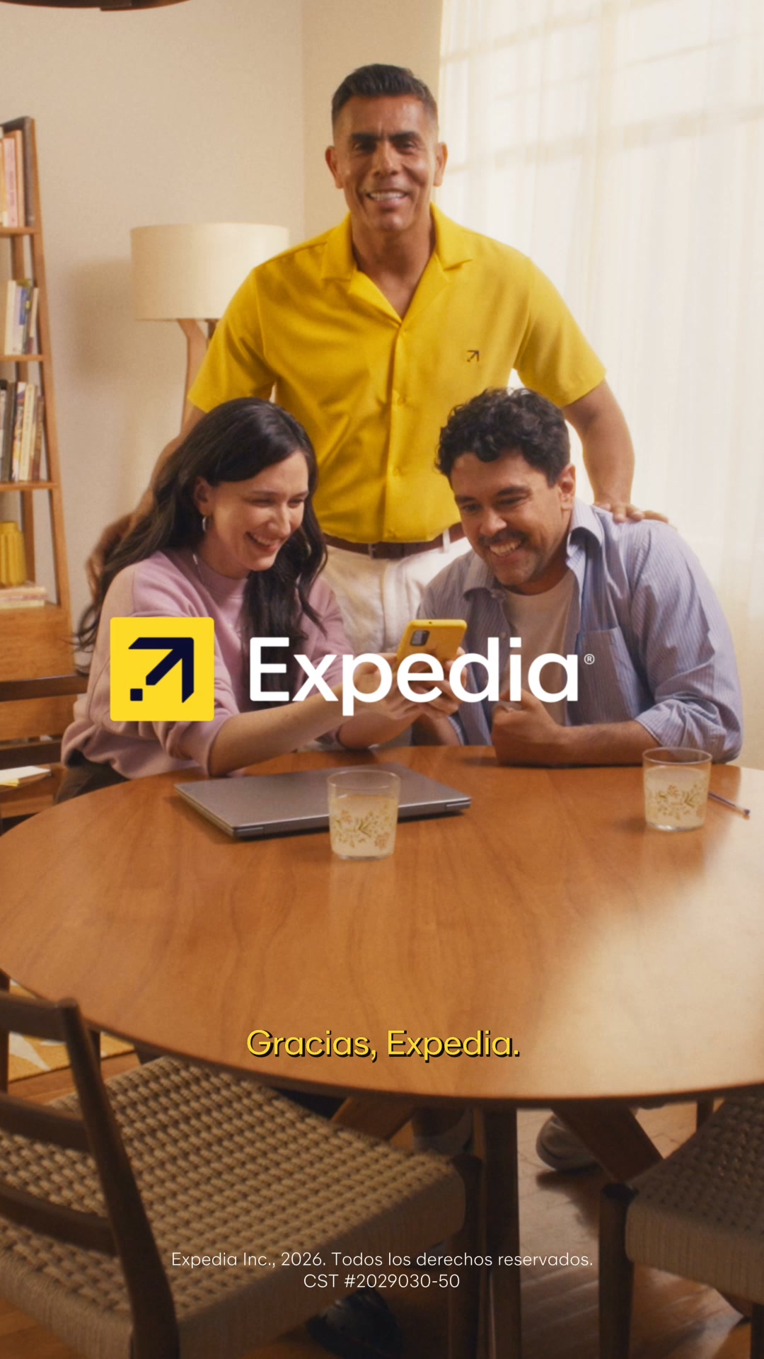 Expedia Facebook ad: Viajes en familia, Expedia y San Oswaldo