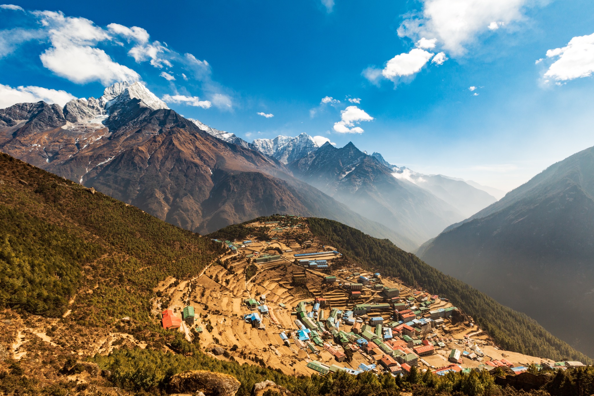 ALIGN Leadership Program by Mountains and Marathons Facebook ad: Trek to Everest Base Camp.
