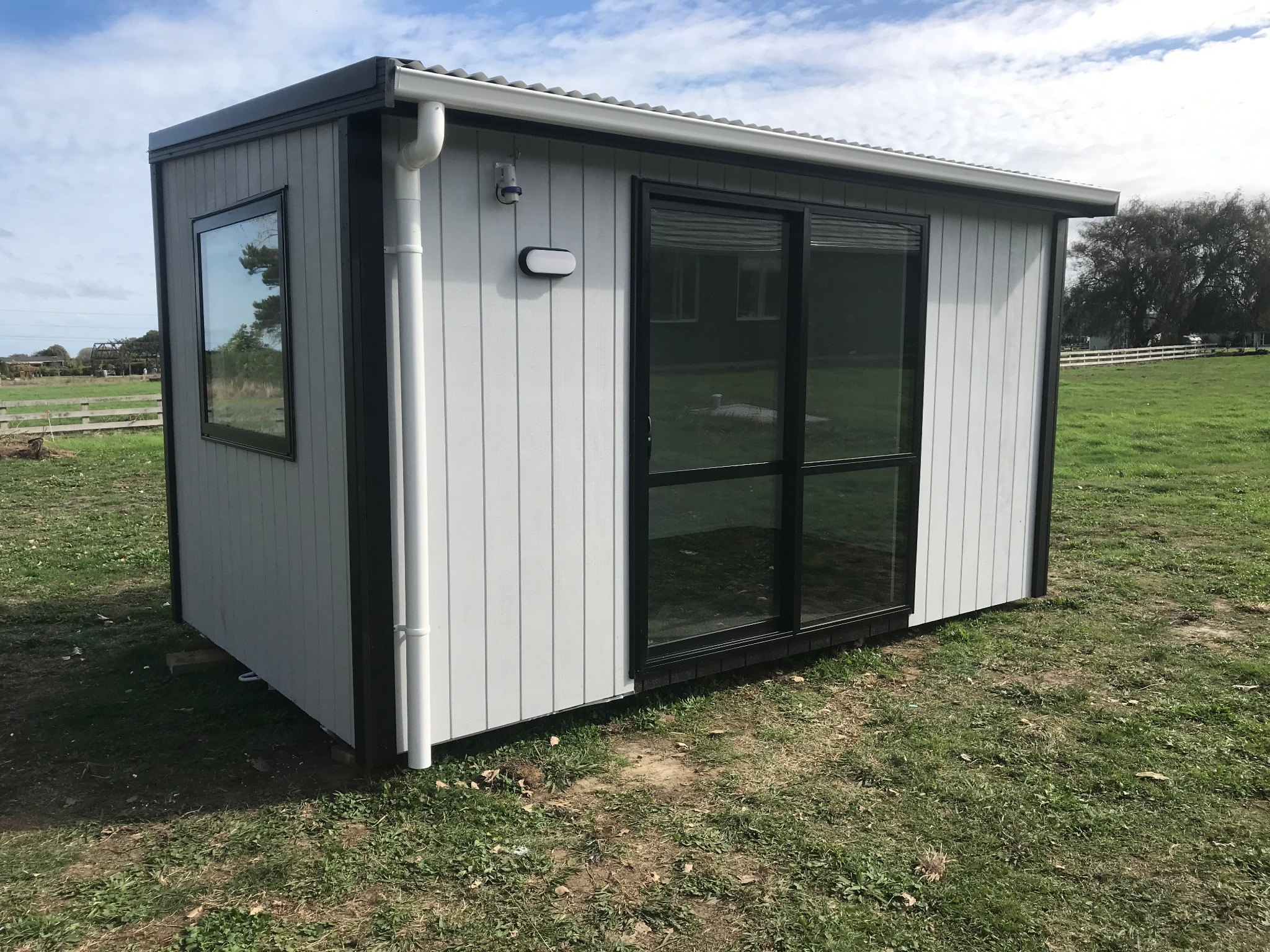 CabinsR'us Facebook ad: Double Glazed fully Insulated