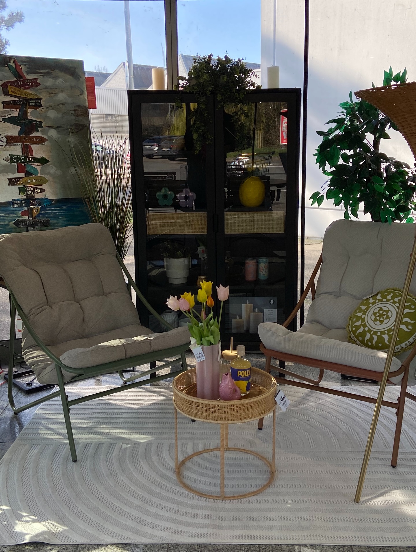 home24 OUTLET STORE Köln Facebook ad: SPRING SALE