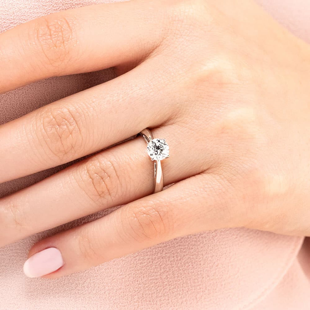 MiaDonna Facebook ad: Discover MiaDonna's exquisite collection of lab-grown…