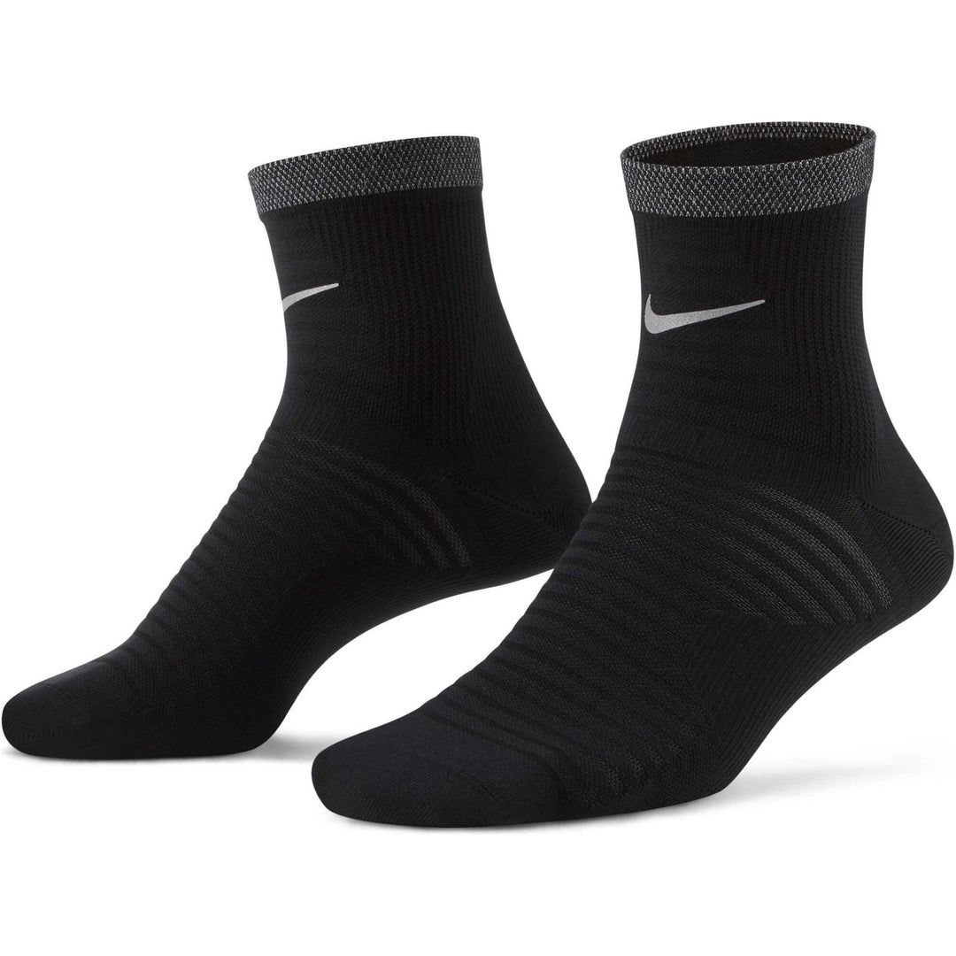 INTERSPORT Australia Facebook ad: Black Friday discounts are here!