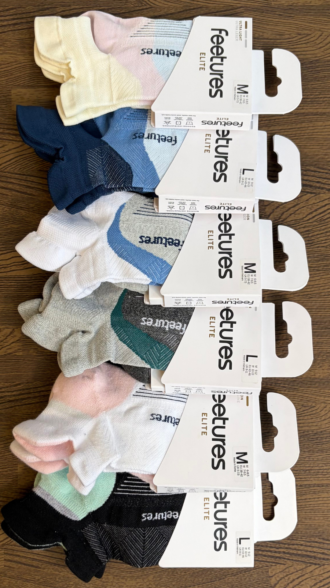 Feetures Facebook ad
