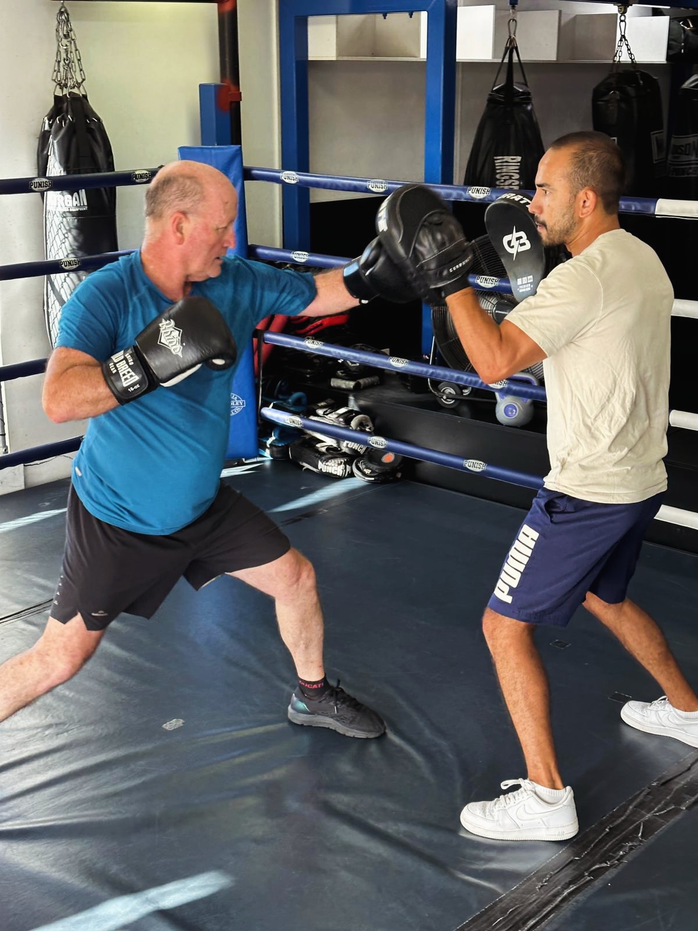 Corporate Box Rounds Facebook ad: 50% OFF! Plus Free Gloves!