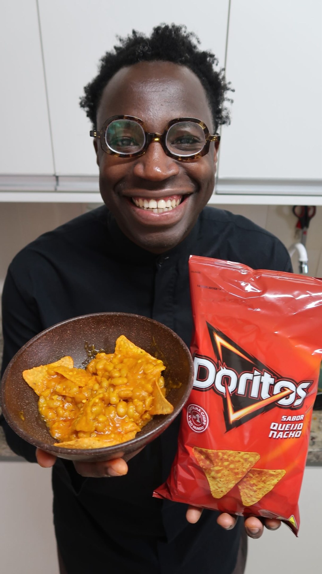 Doritos Facebook ad: Aproveitando o lançamento de *DORITOS Loaded* no Brasil…