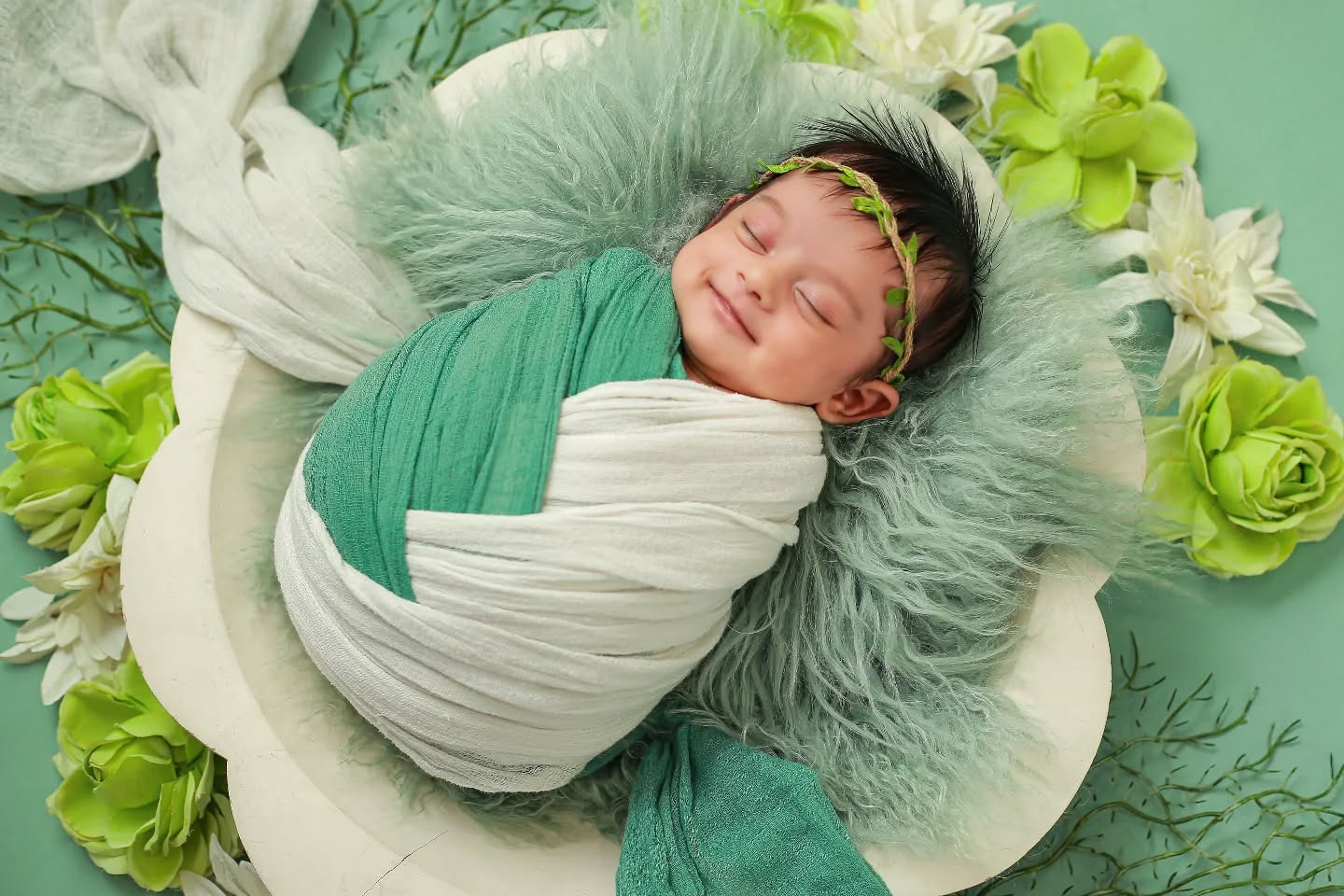 Shyam Studio Facebook ad: Book Your Shoot Today:- +91 9925311820