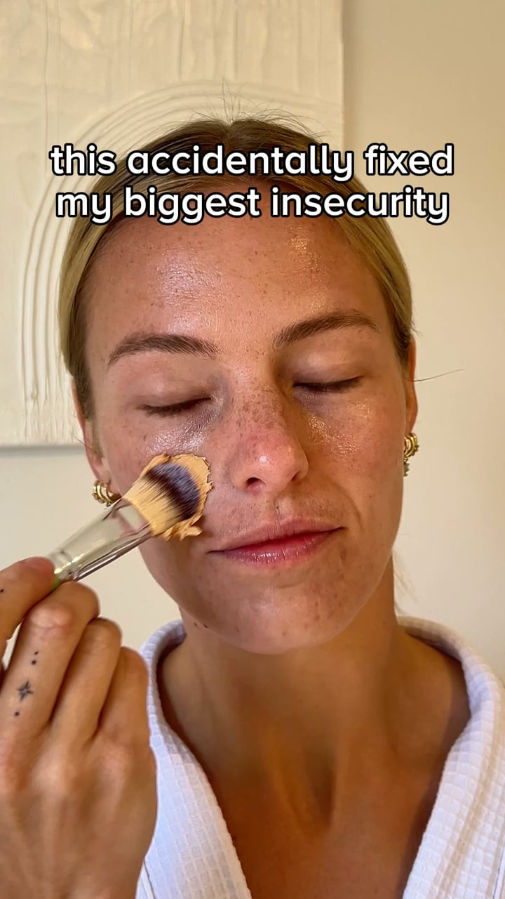 Hey Bud Skincare Facebook ad: Dark Spots Don't Stand a Chance