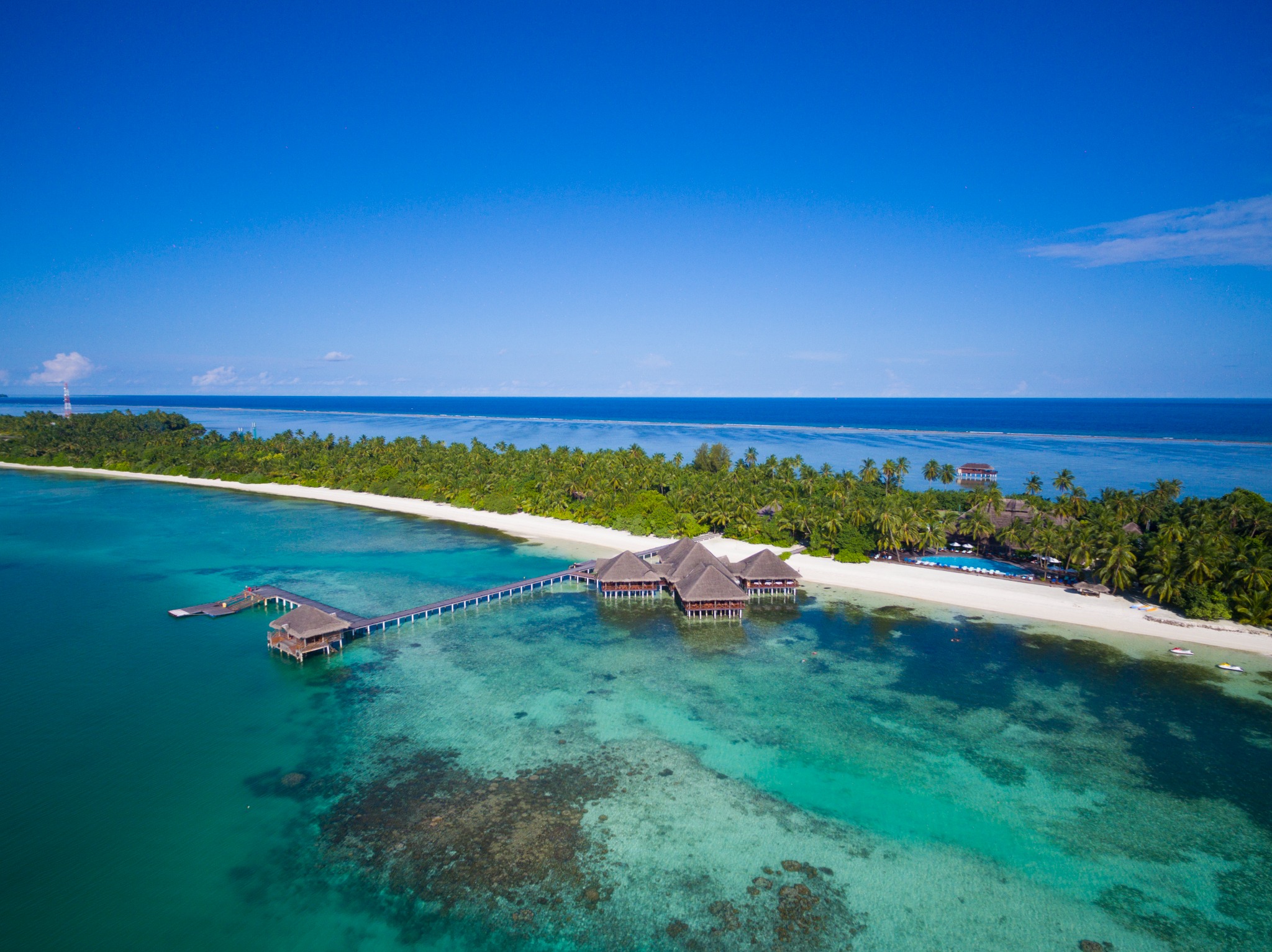 Medhufushi Island Resort Facebook ad: Wake Up Over the Maldives Lagoon