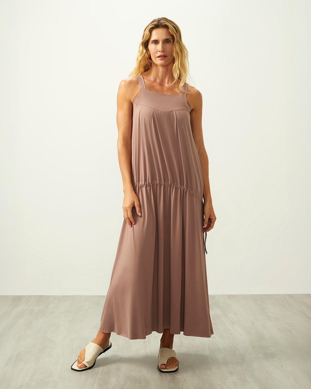 Zuwear Facebook ad: Um bom look também aparece nos detalhes: no…