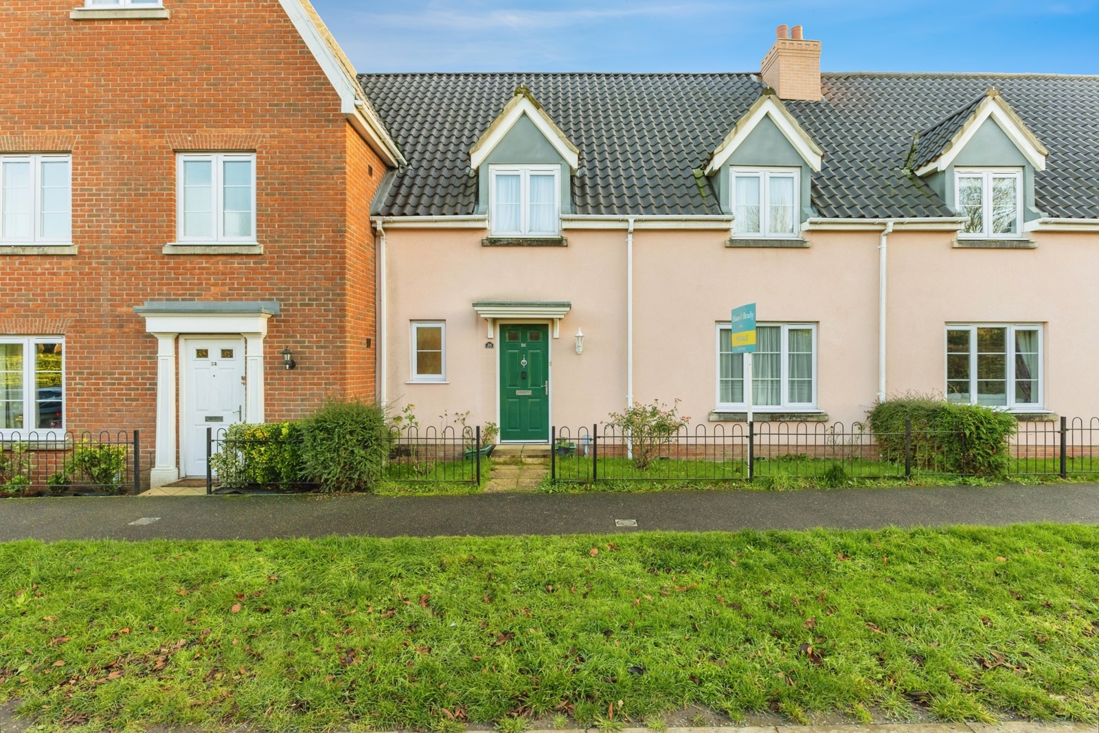 Abbotts Estate Agents and Letting Agents Facebook ad: *Guide Price: £270,000 - £290,000* Nestled in a…