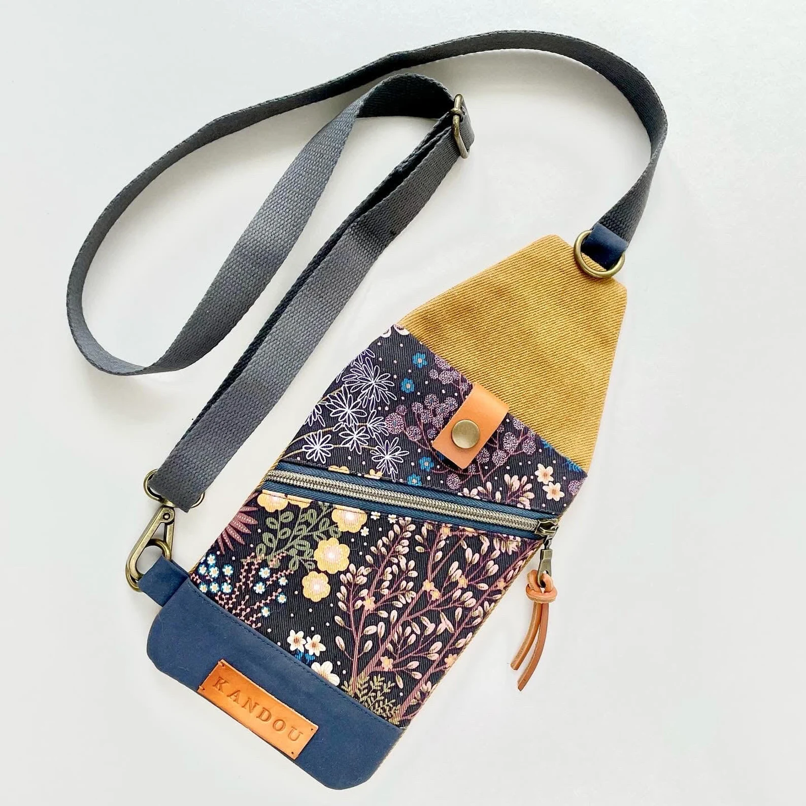 Sew Modern Bags Facebook ad: Time’s Running Out to Grab This Stylish Bag Pattern Bundle