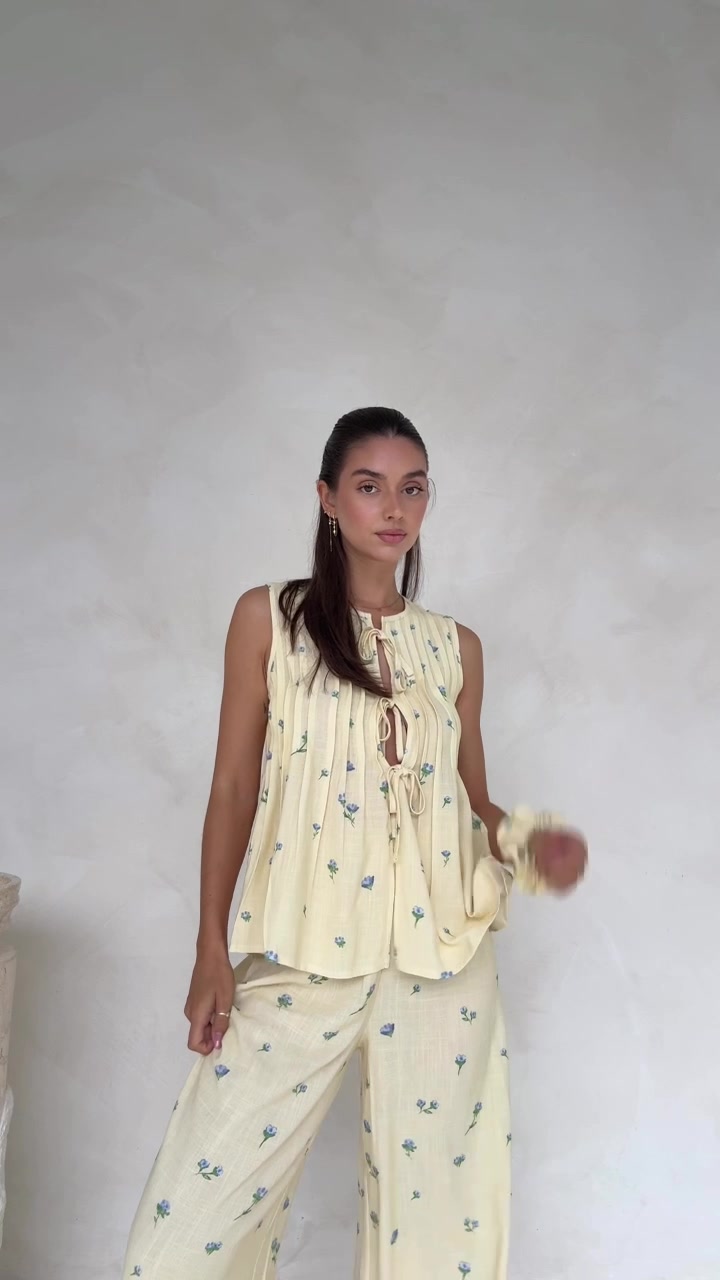 Noni the label Facebook ad: LEMON BELLE FLEUR PLEAT FRONT TIE TOP & BOTTOM