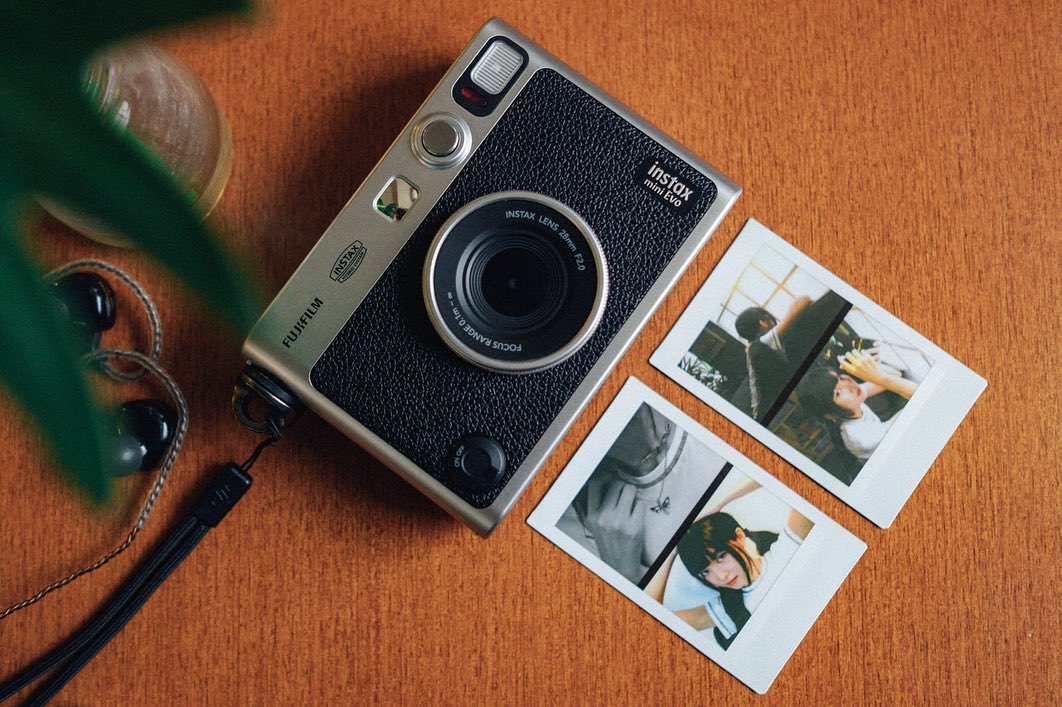 VJCameraStore - VJShop.vn Facebook ad: FUJIFILM INSTAX MINI EVO, CHIẾC MÁY ẢNH LẤY…