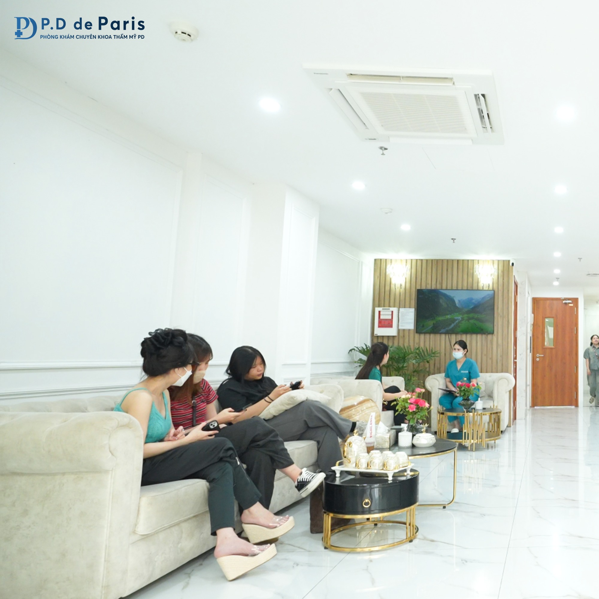 Phòng Khám Thẩm Mỹ PD De Paris Facebook ad: KHÔNG KHÍ ĐẦU TUẦN TẠI 2 ĐẦU CẦU…