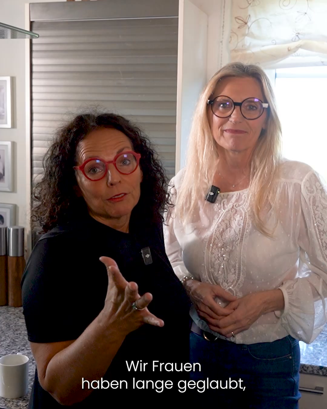 Susanne & Nicole Facebook ad: Generationen von Frauen haben gelernt, sich kleiner zu…