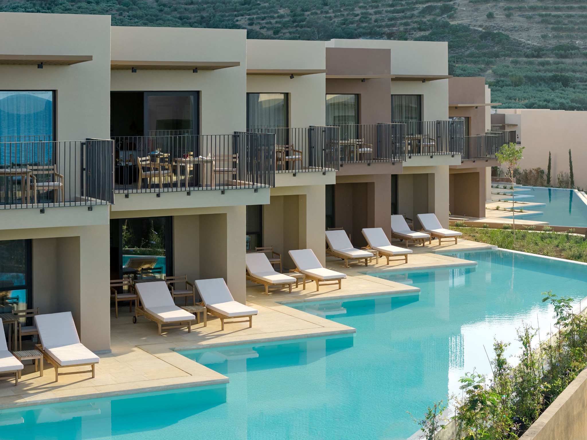 Rocrita Lifestyle Beach Resort Facebook ad from Mar 31, 2026