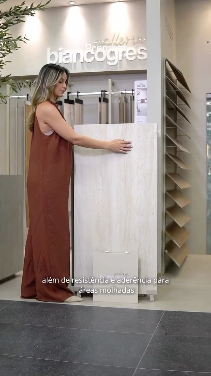 Premium J.Monte Facebook ad: Novidade na nossa loja!