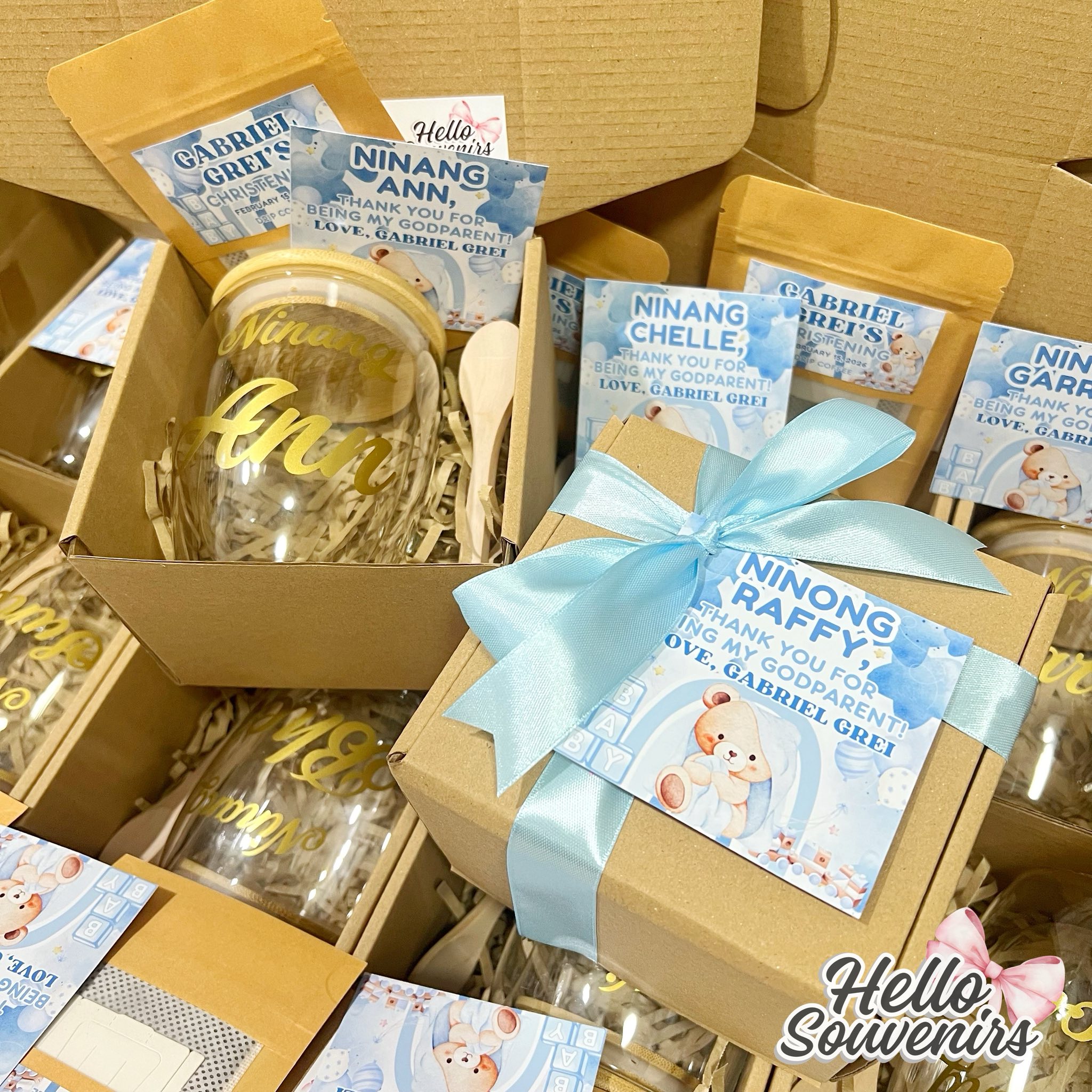Hello Souvenirs Facebook ad