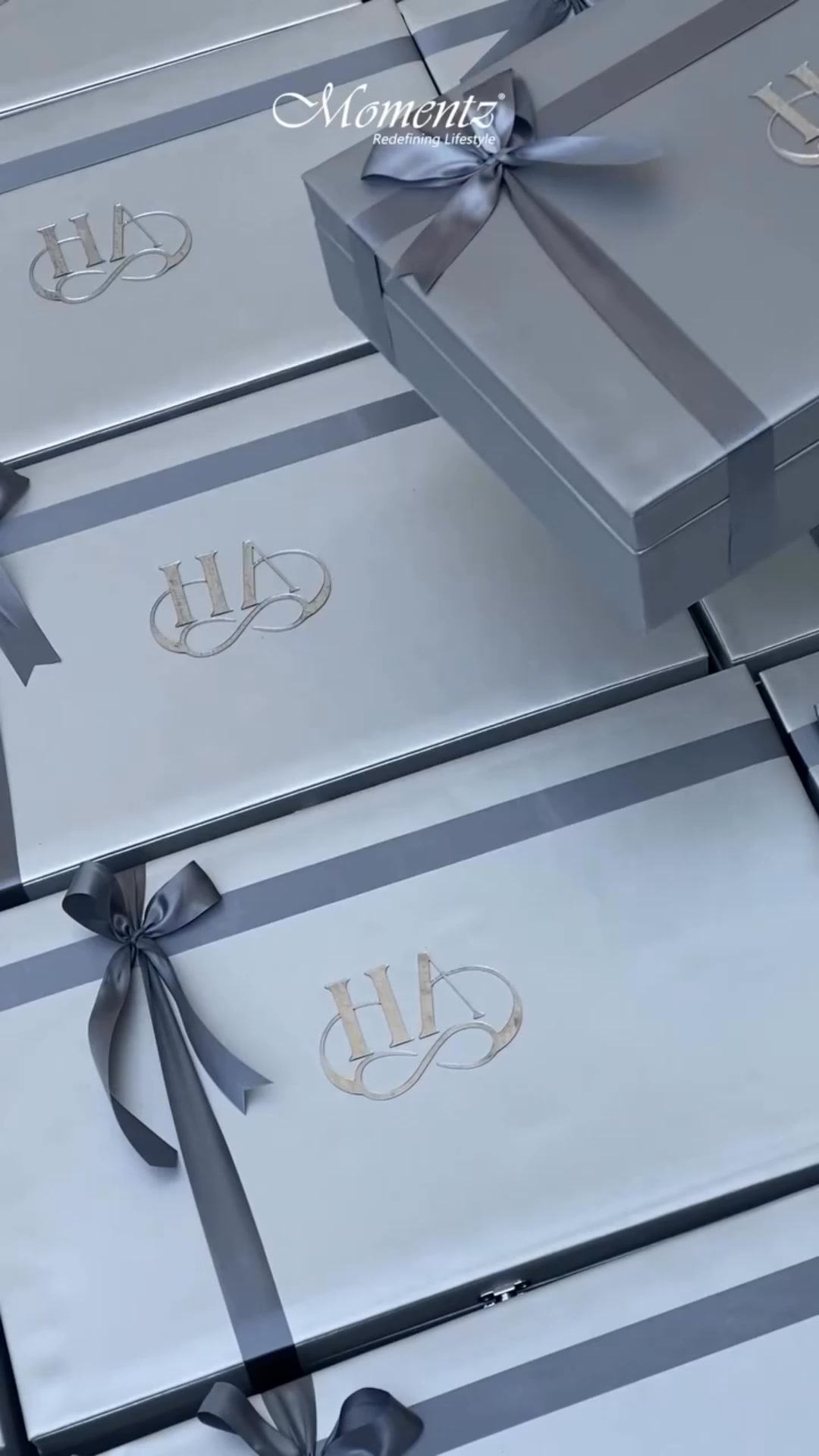 Momentz Redefining Lifestyle Facebook ad: Premium Wedding Return Favors