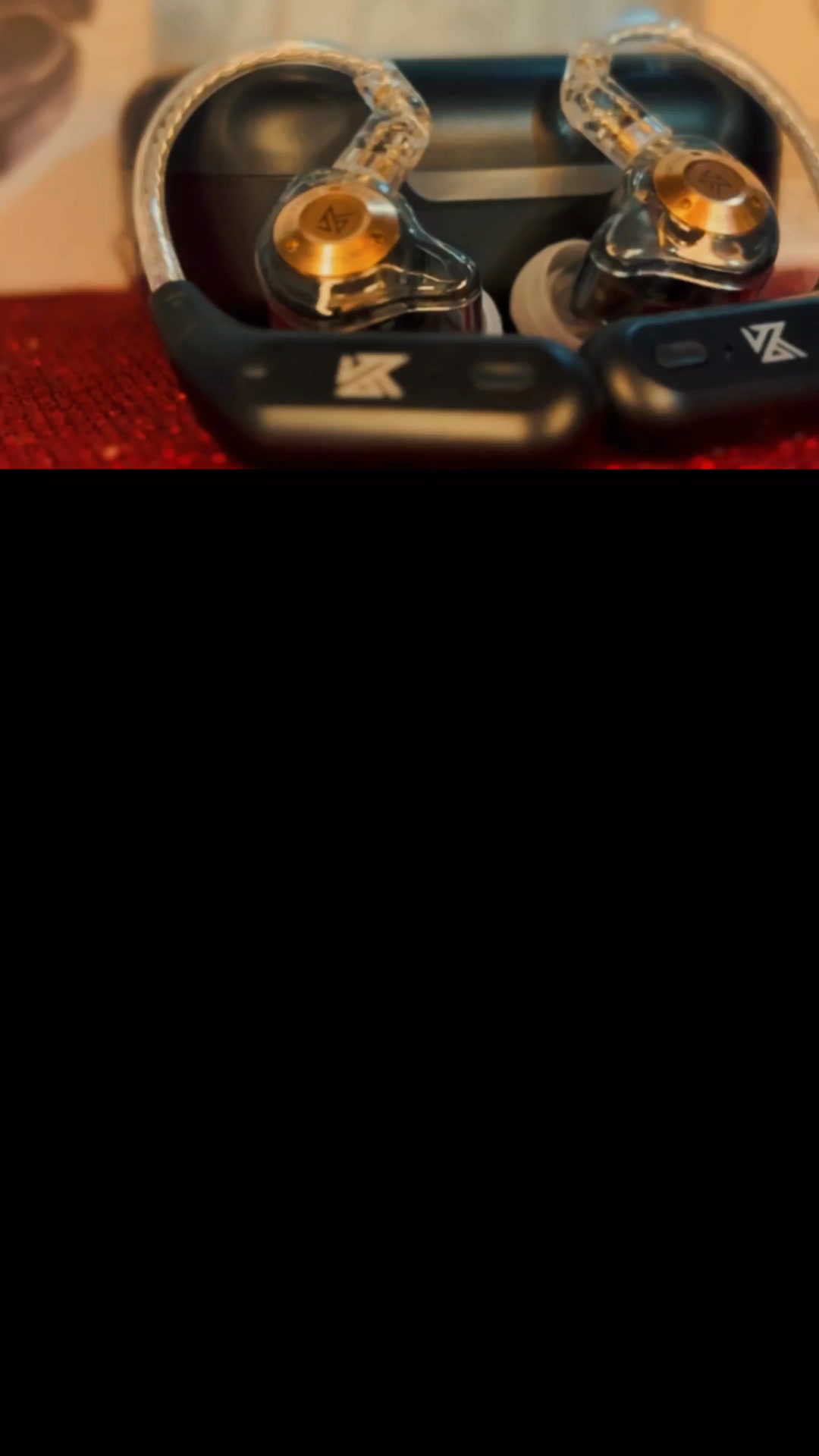 KZ AUDIO Facebook ad: Combo Bluetooth + In-Ear