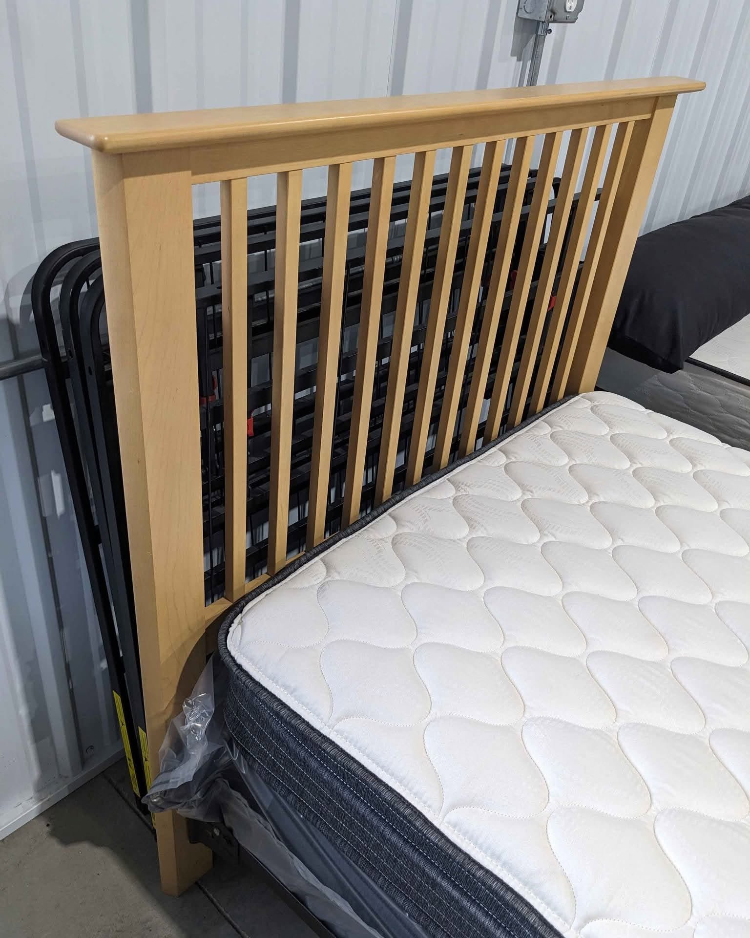 Jonnie Sharp Facebook ad: Twin Bed Set