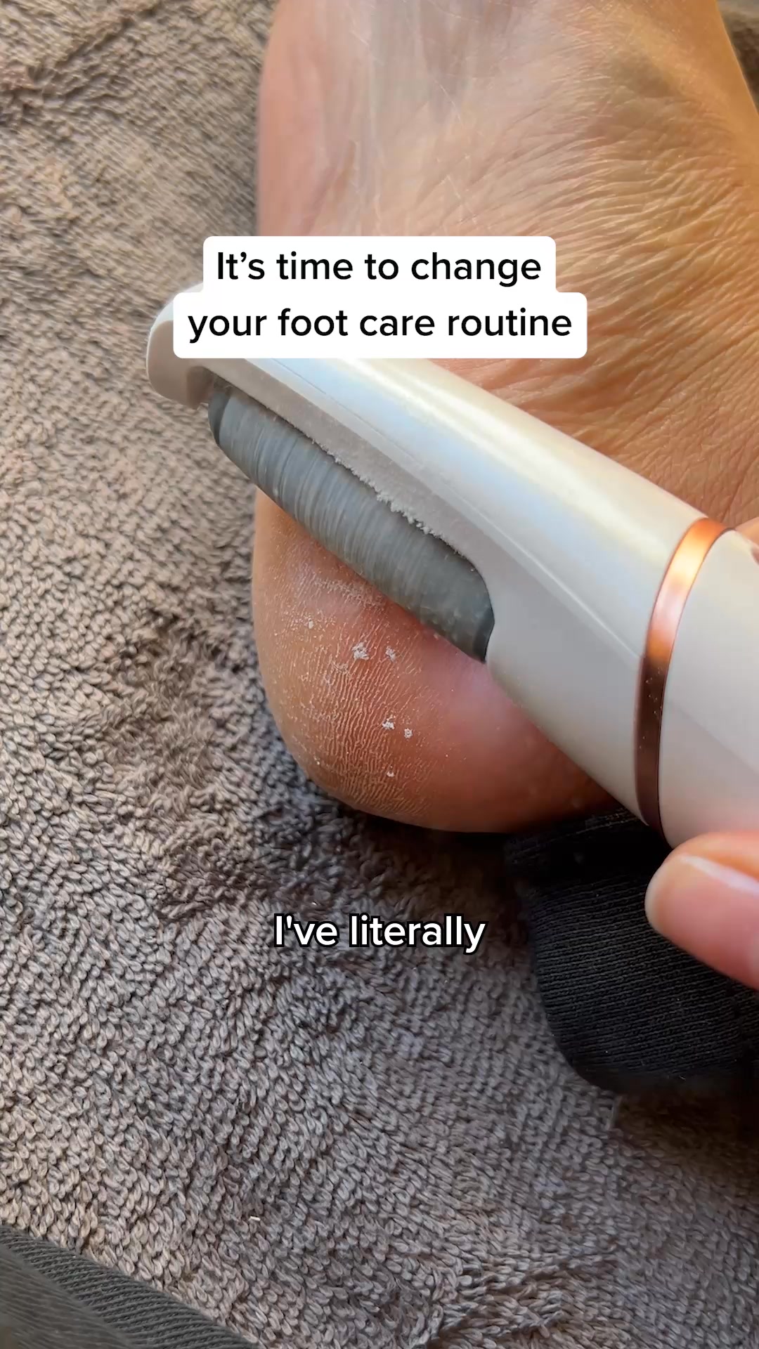 Nuvé Facebook ad: Smooth feet. In minutes. Guaranteed.