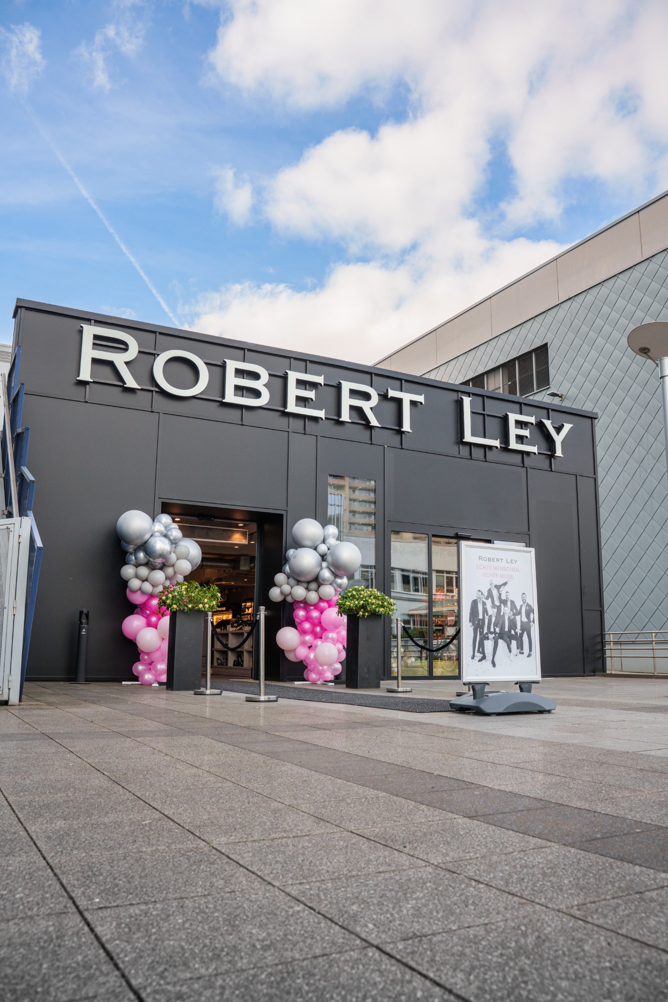 ROBERT LEY Facebook ad