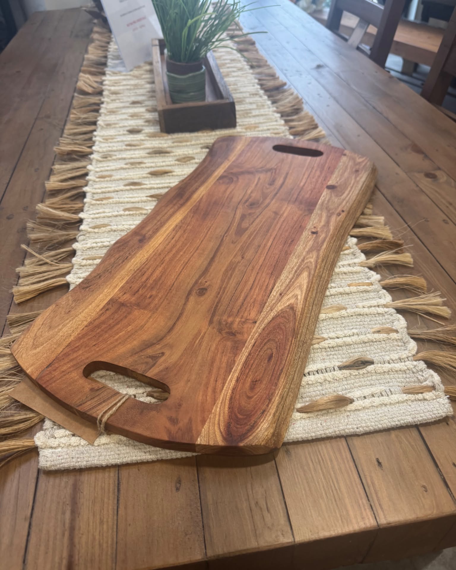 Shaun Miller Facebook ad: Live edge cutting boards - on sale now