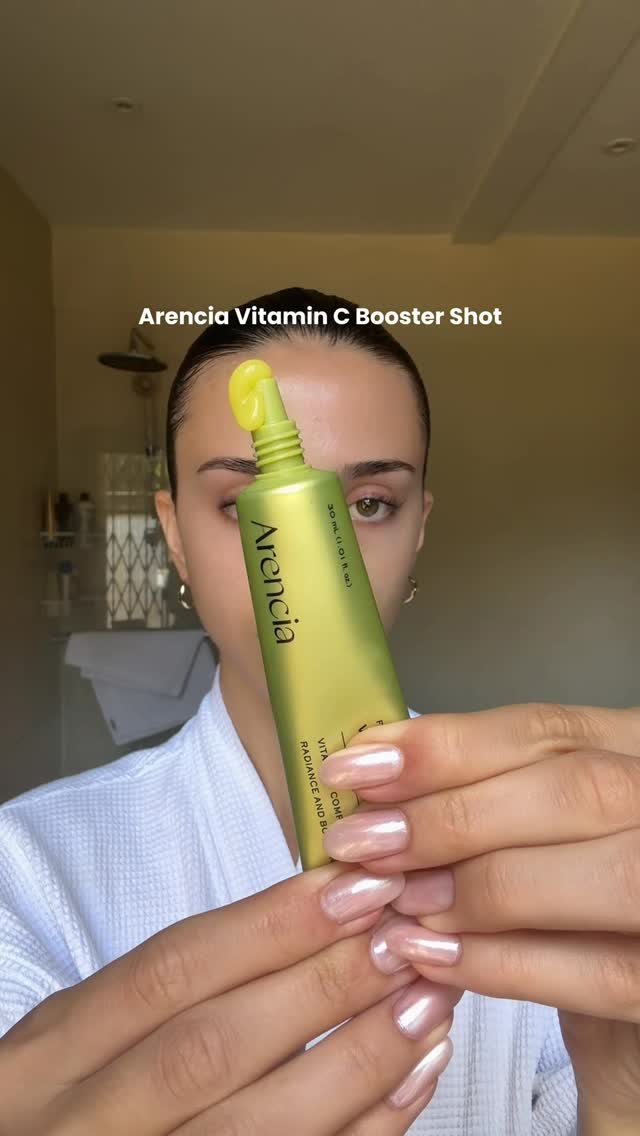 Arencia Global Facebook ad: just me obsessing over the Arencia Vitamin C…