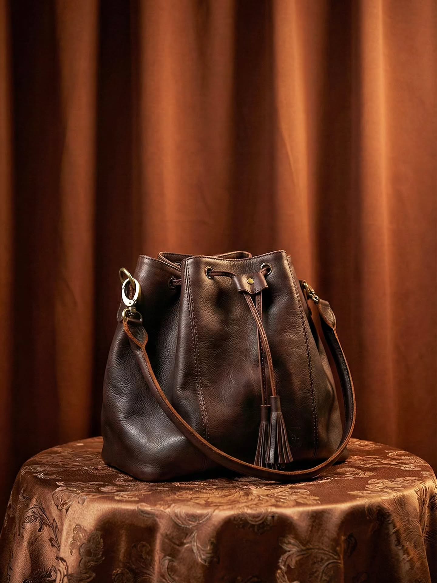 Bernie Leather Facebook ad: Ajeng Brown, bukti kalau luxury itu nggak harus…