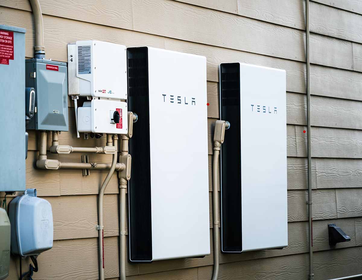 Solar Battery Quotes AUS Facebook ad from May 11, 2026