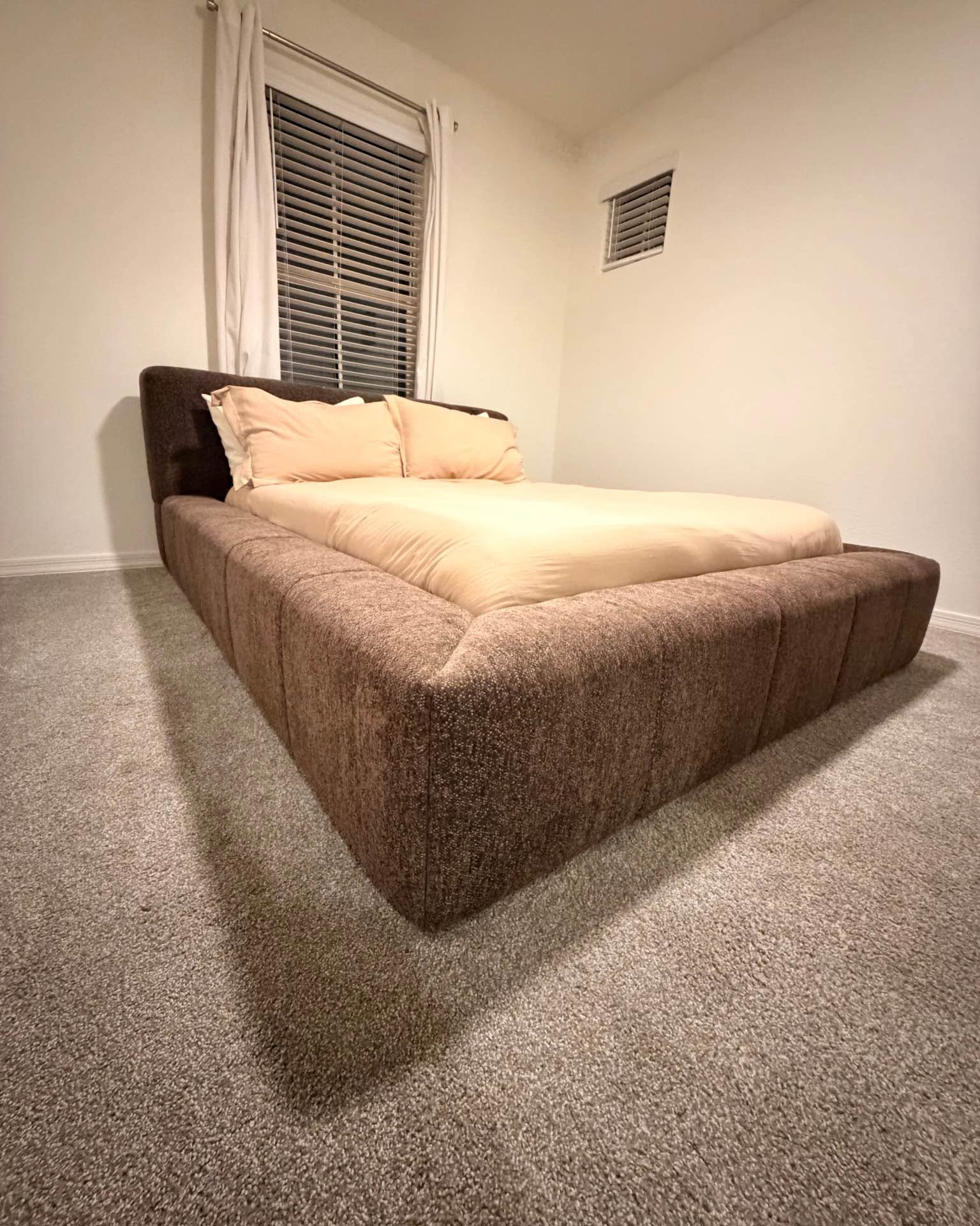 Abdulla Bhatti Facebook ad: Like New Meridian Furniture Carlin Full Size Bed Frame