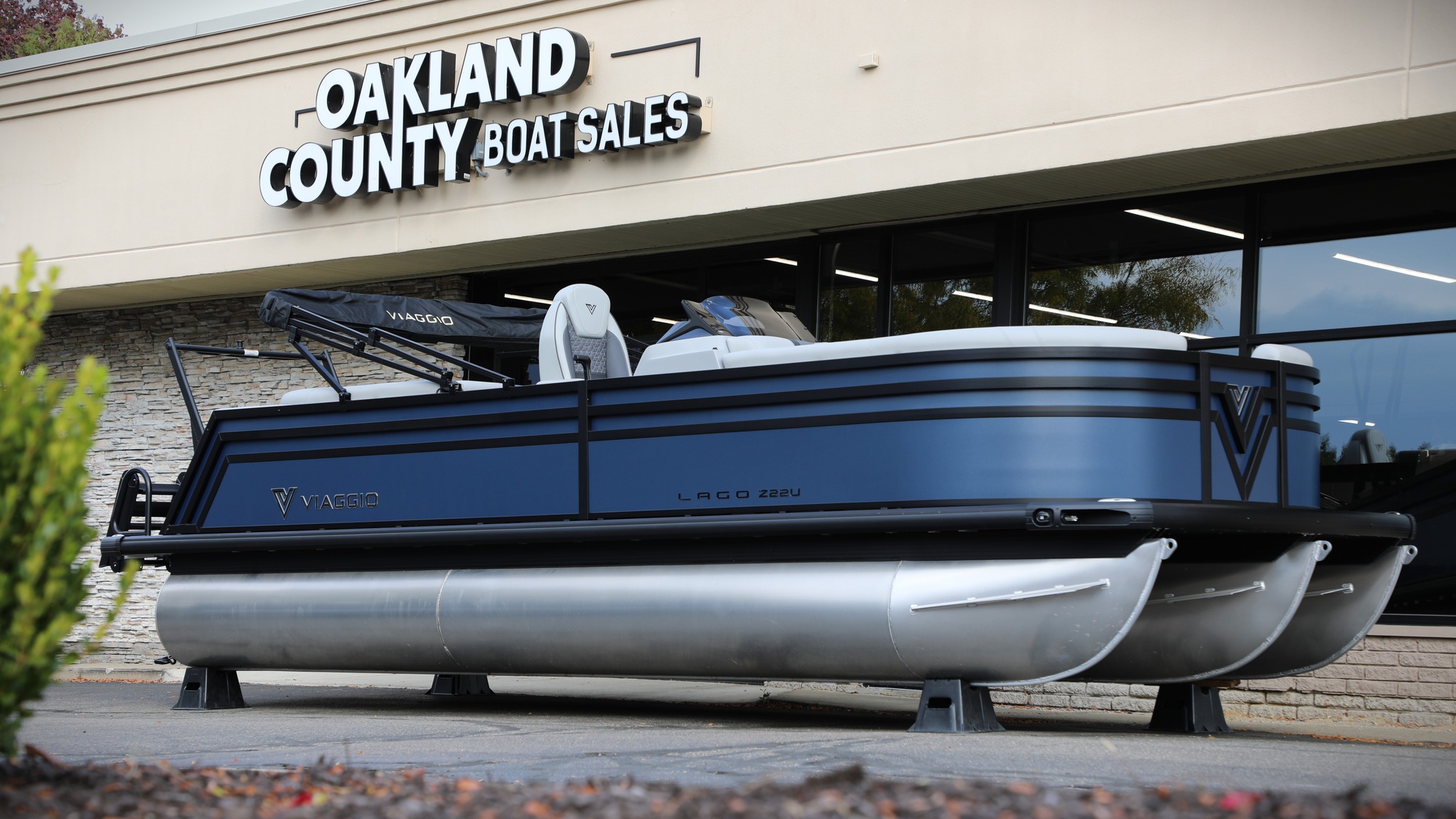 Oakland County Boat Sales Facebook ad: 2026 Viaggio Lago Z22U w/ 200HP Suzuki Outboard…