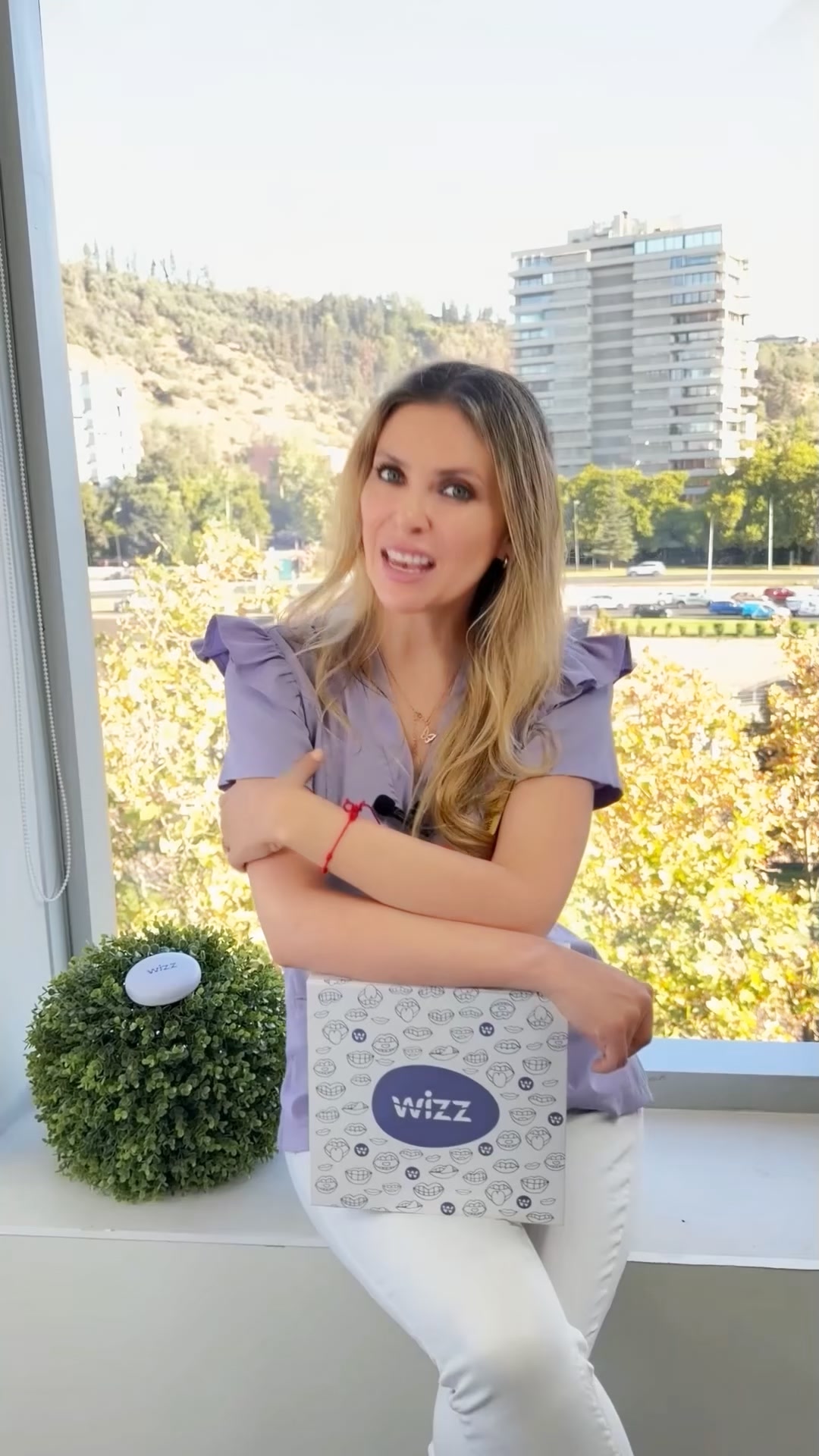 Wizz Chile Facebook ad: Corrige tu sonrisa con alineadores invisibles guiados por…