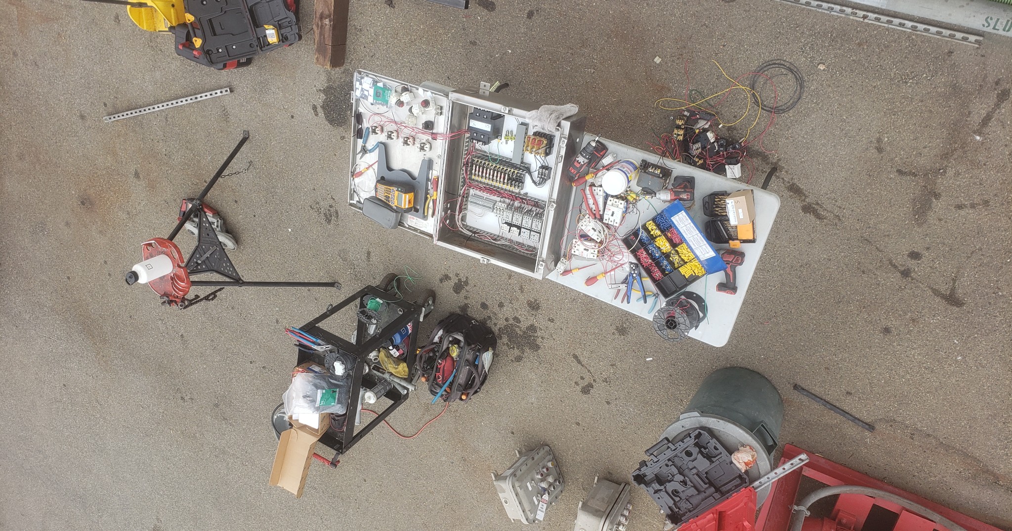 G M Electric Tech Facebook ad: We are an Electrical Contractor Company,serving The…