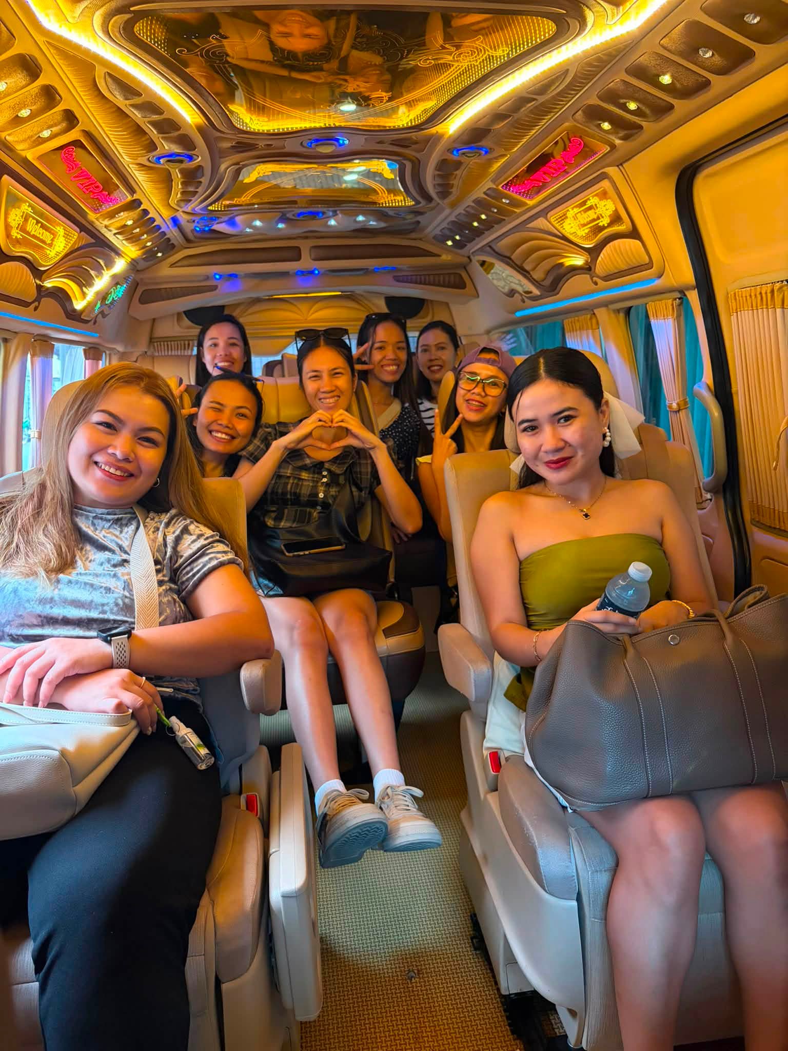 thailand luxury van rental Facebook ad: WELCOME TO THAILAND