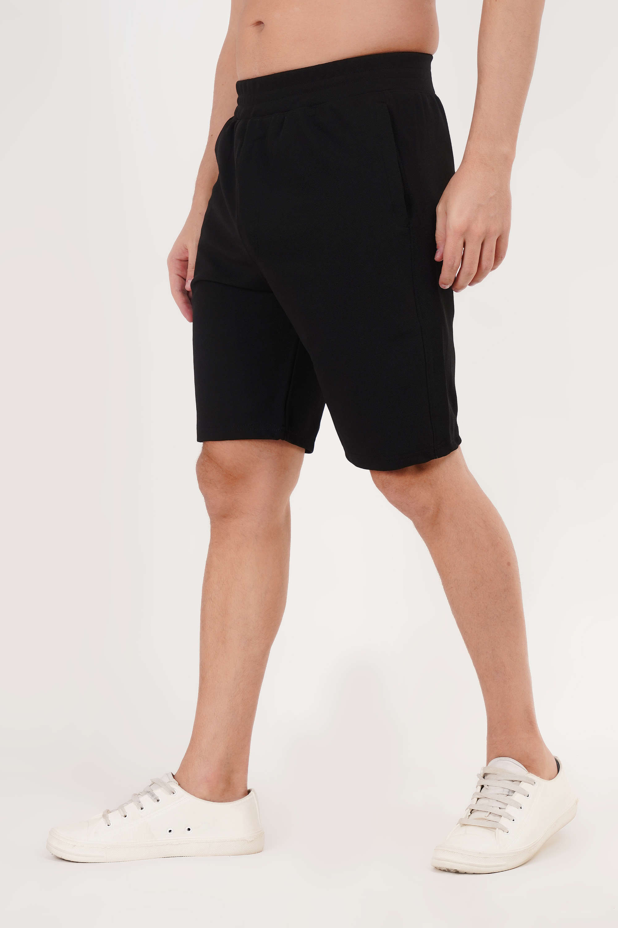 Savagestudio Facebook ad: Upgrade Your Everyday Style