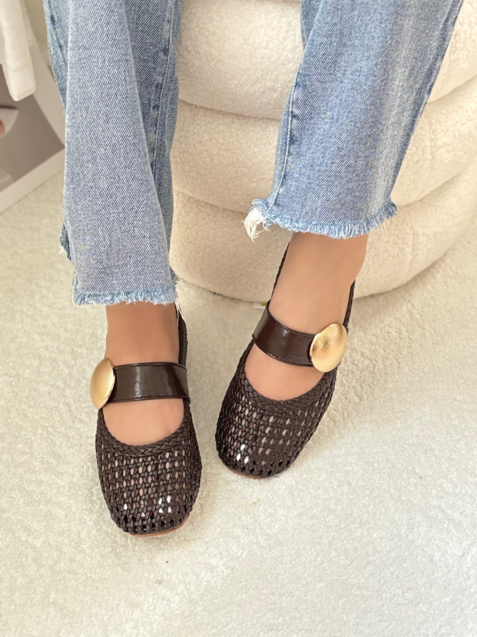stilettos.col Facebook ad