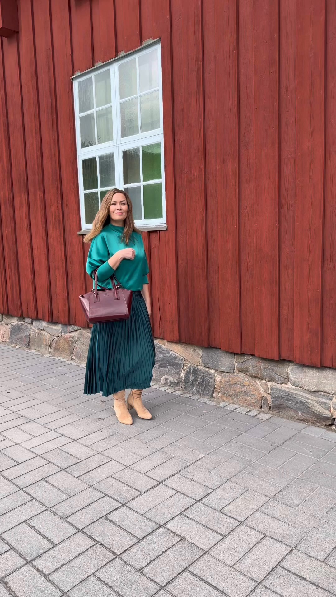 Utua Facebook ad: Laadukas nahkalaukku, se Utua
