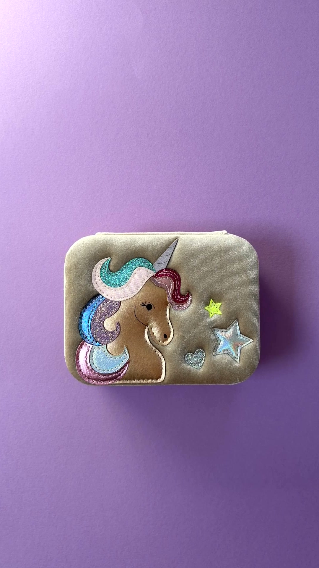 Mimi and Lula Facebook ad: The perfect gift for all little accessory lovers!