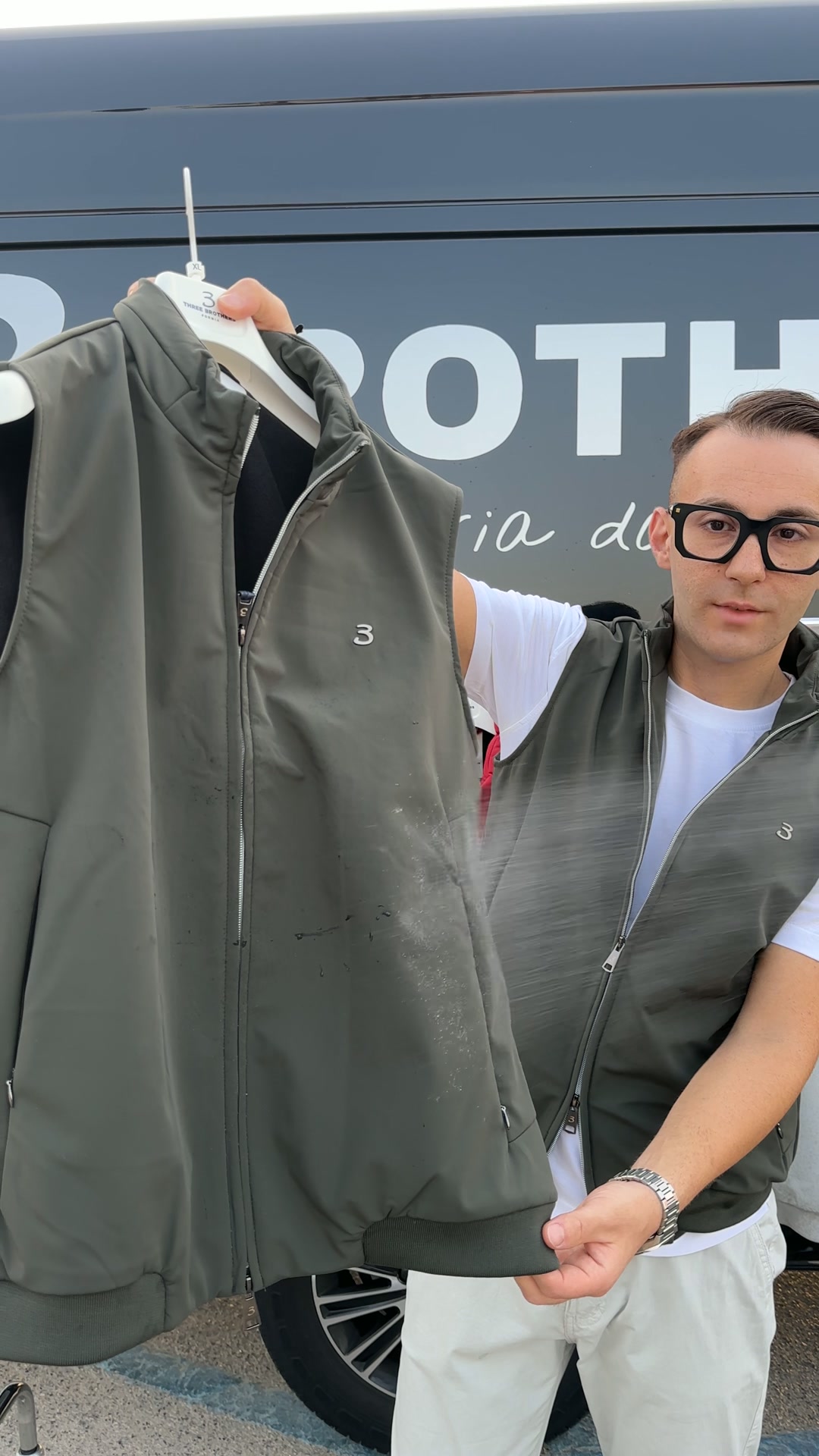 Three Brothers Formia Facebook ad: 2 GILET A SOLI €60