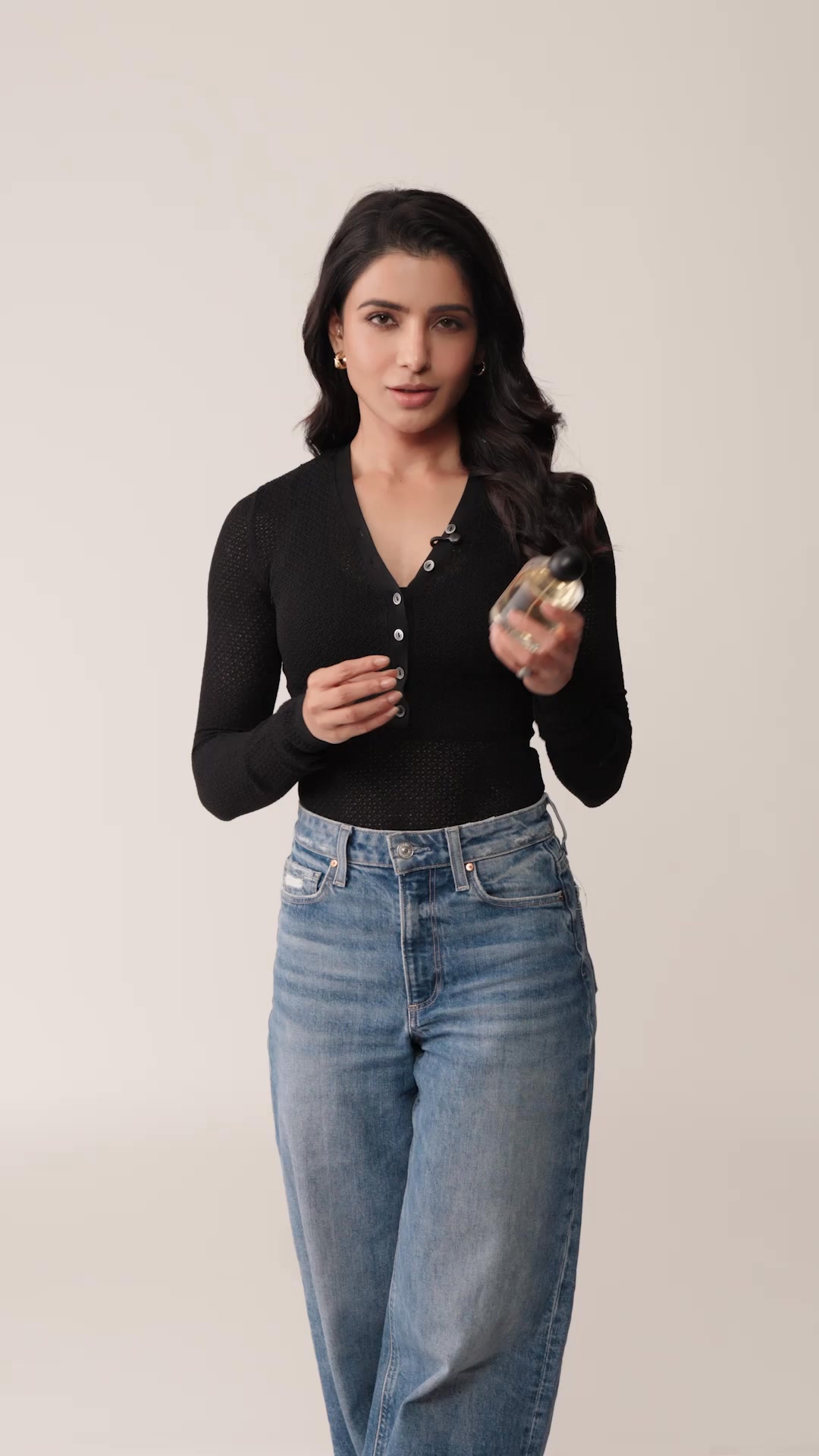 Samantha Facebook ad: Bold. Mysterious. Unforgettable.