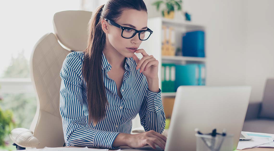 Lawclerk.Legal Facebook ad