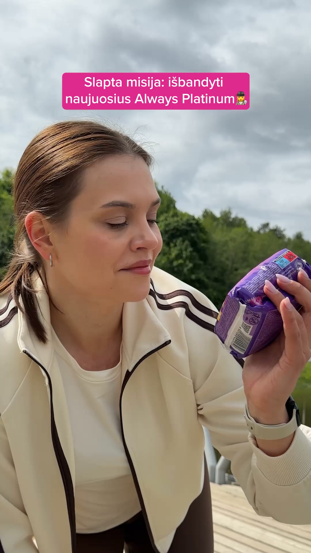Procter and Gamble Lietuva Facebook ad: IŠBANDYK DABAR NAUJUS ALWAYS Platinum įklotus!