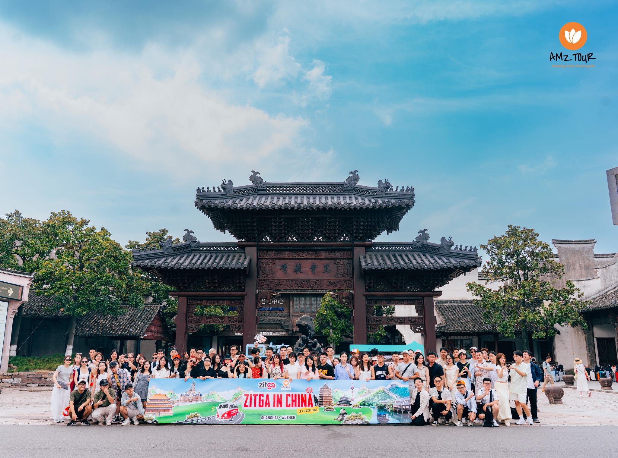 AMZ Tour Facebook ad: AMZ TOUR, HÀNH TRÌNH MỞ ĐƯỜNG