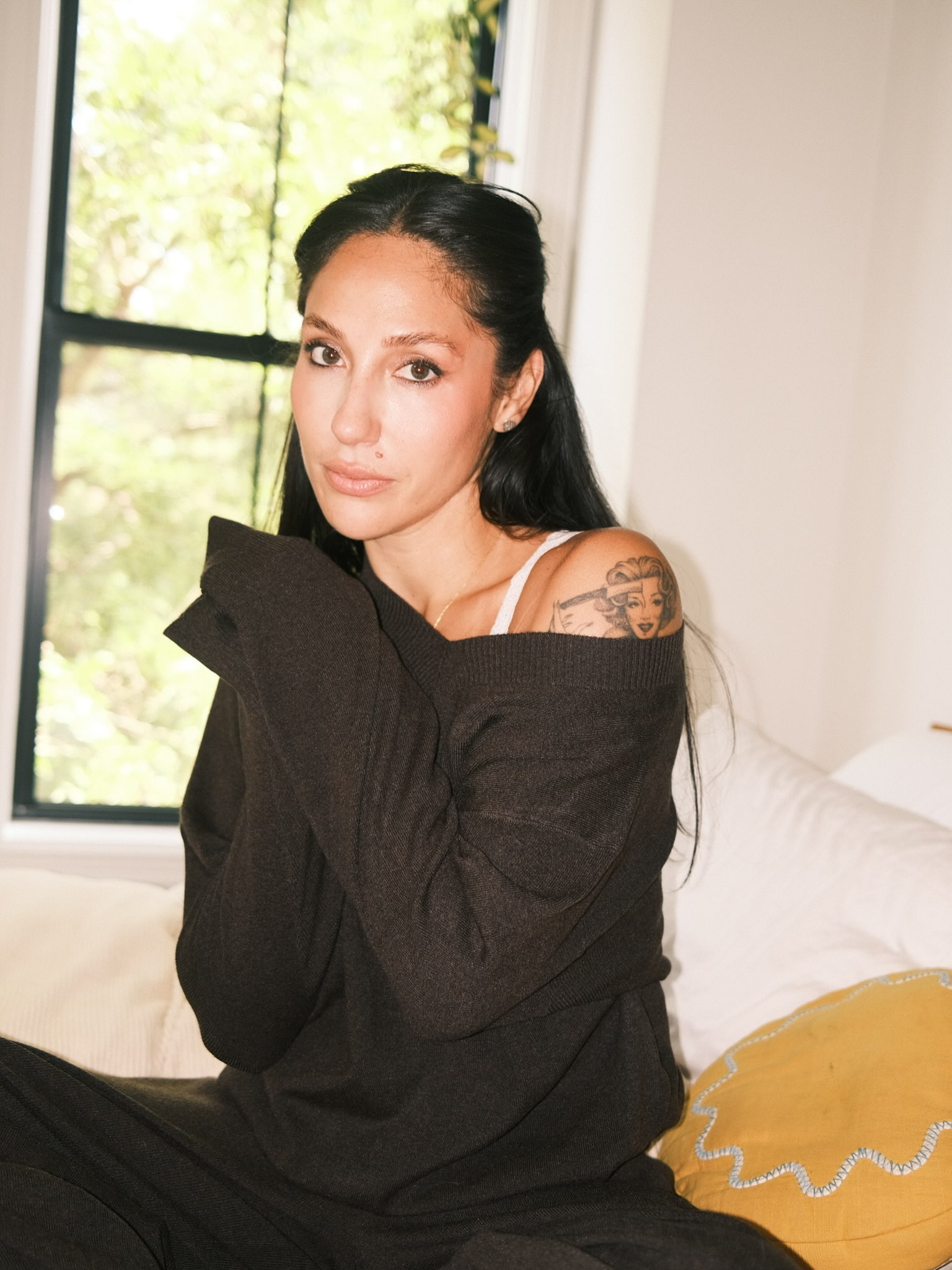 hellotefi Facebook ad: i’ve been dressing like i’m about to cancel…